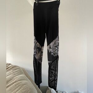 Black and Gray Patterned Leggings